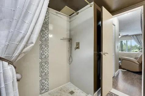 3755 Via Lake Worth FL 33467