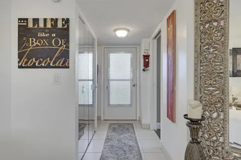 3755 Via Lake Worth FL 33467