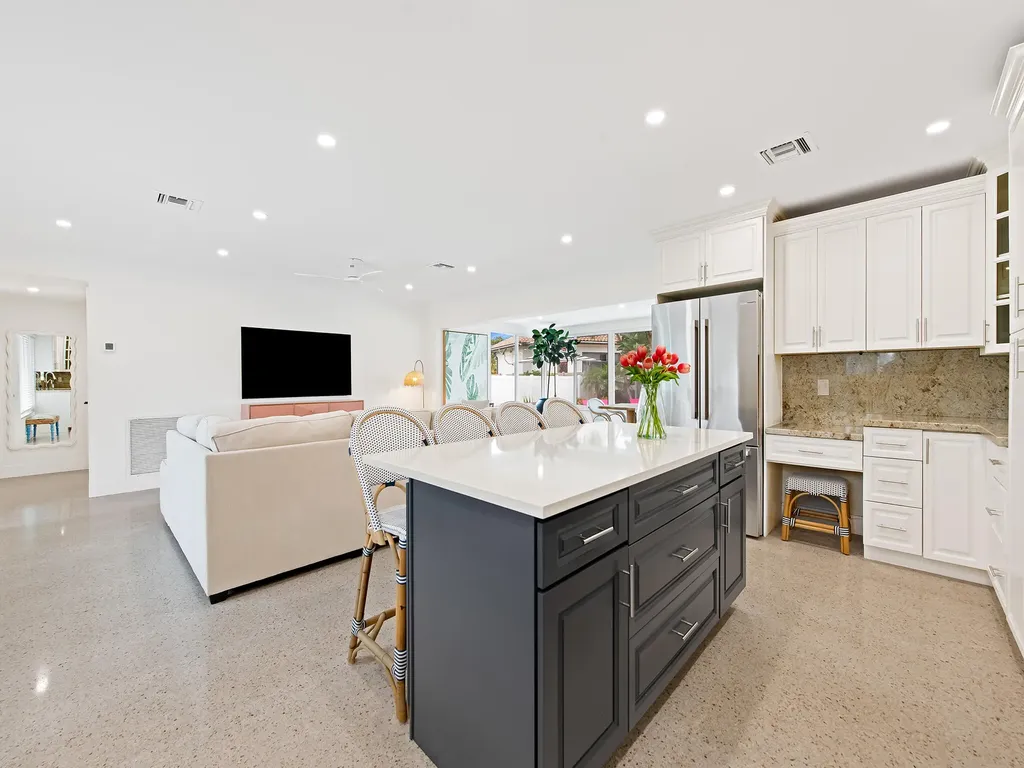 2141 NE 24th Street Lighthouse Point FL 33064
