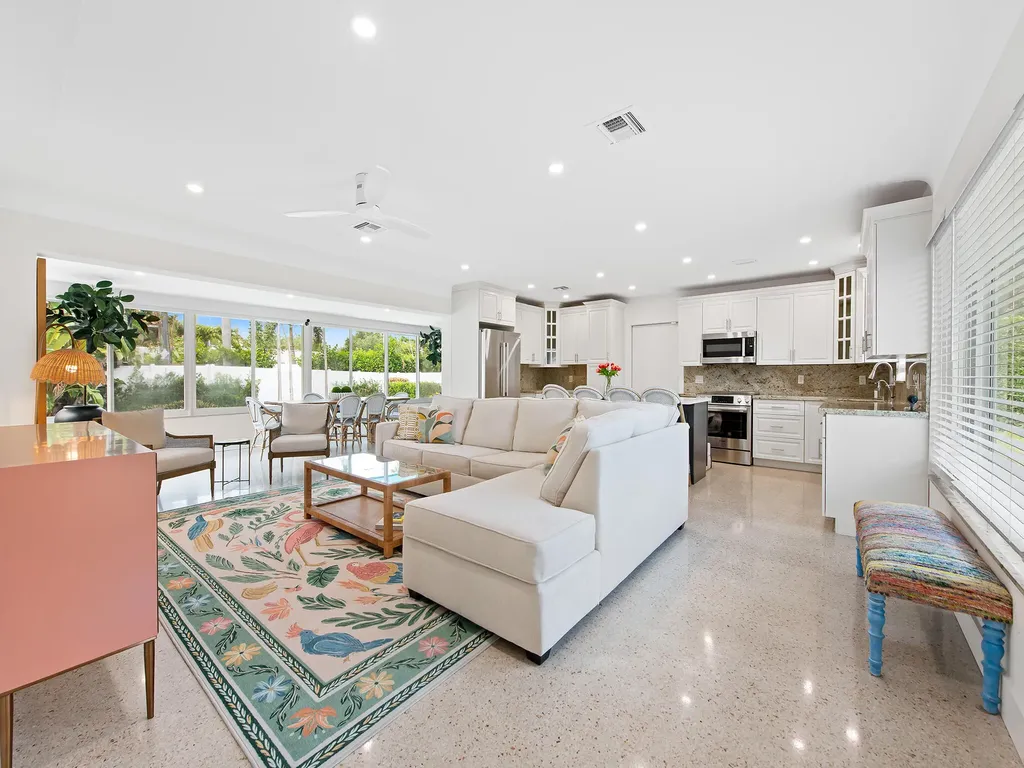 2141 NE 24th Street Lighthouse Point FL 33064