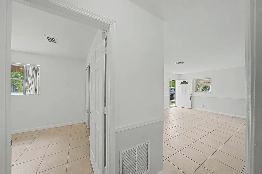 301 SE 21st Avenue Boynton Beach FL 33435