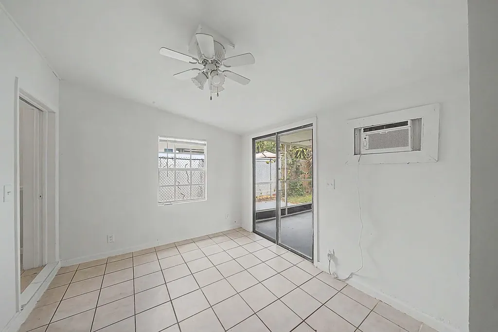 301 SE 21st Avenue Boynton Beach FL 33435