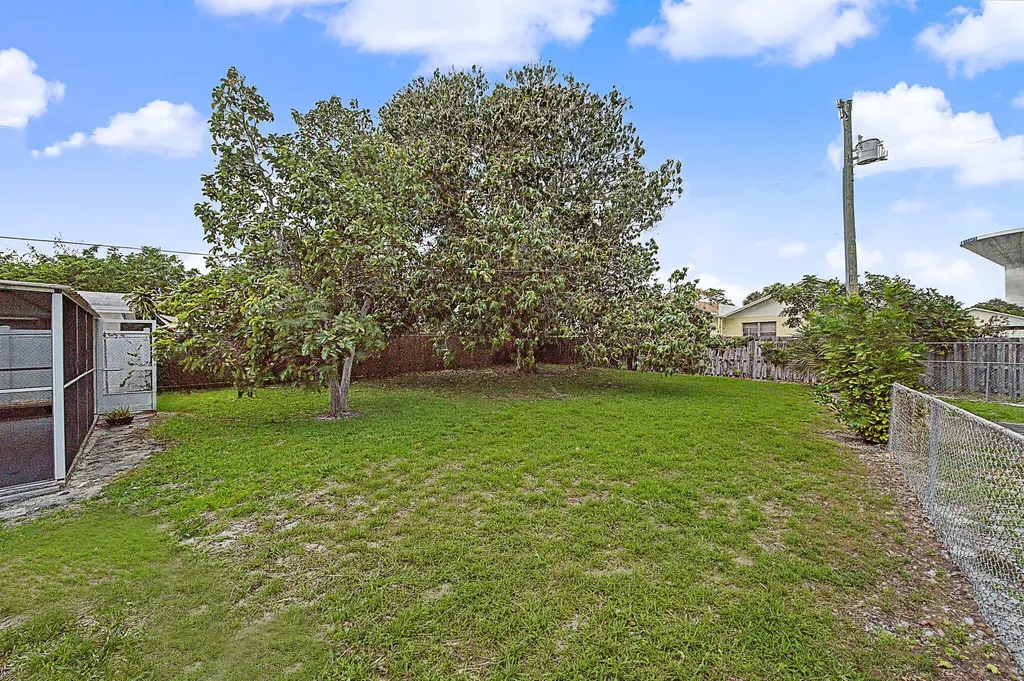 301 SE 21st Avenue Boynton Beach FL 33435