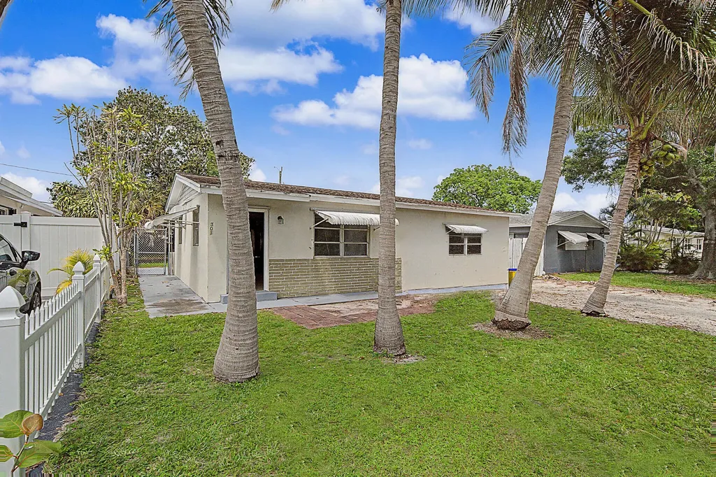 301 SE 21st Avenue Boynton Beach FL 33435