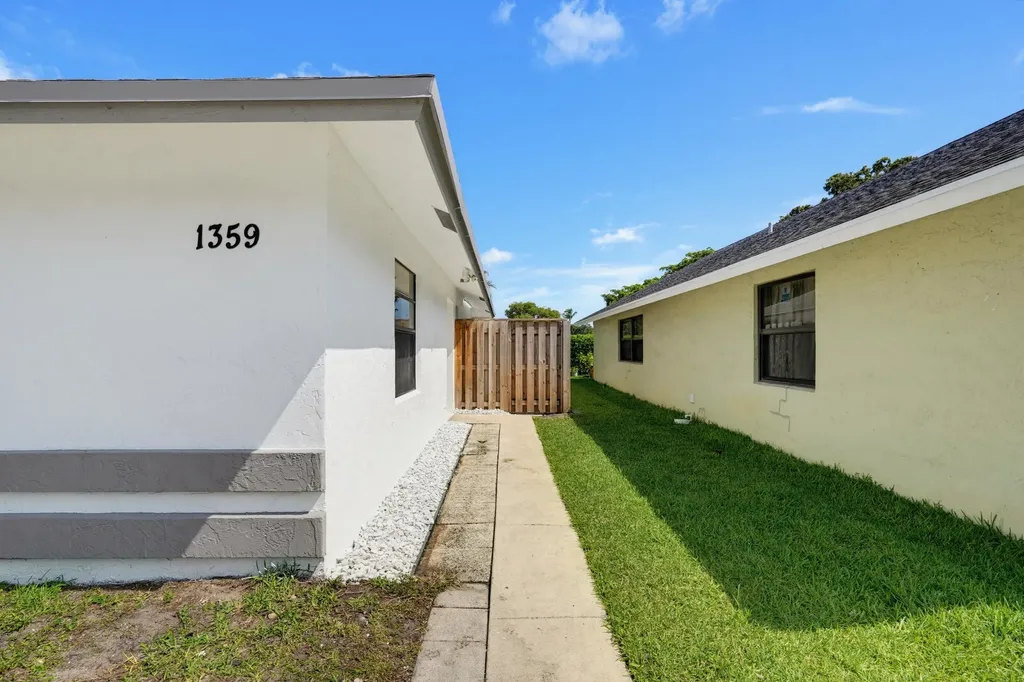 1359 Pines Lane West Palm Beach FL 33415