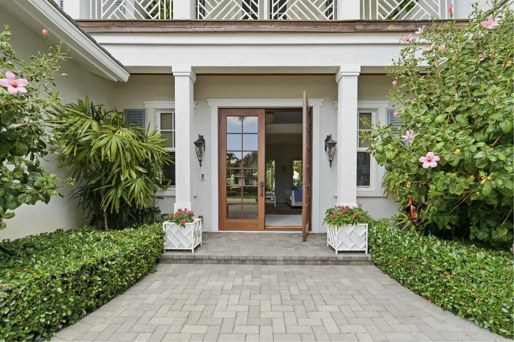 2520 Estates Drive North Palm Beach FL 33410