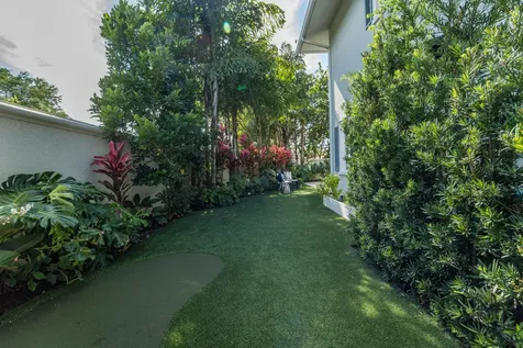 2520 Estates Drive North Palm Beach FL 33410
