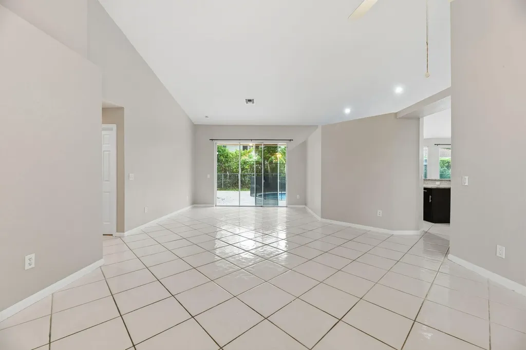 10316 NW 53rd Court Coral Springs FL 33076