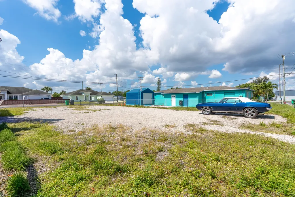 2720 Forest Hill Boulevard Palm Springs FL 33406