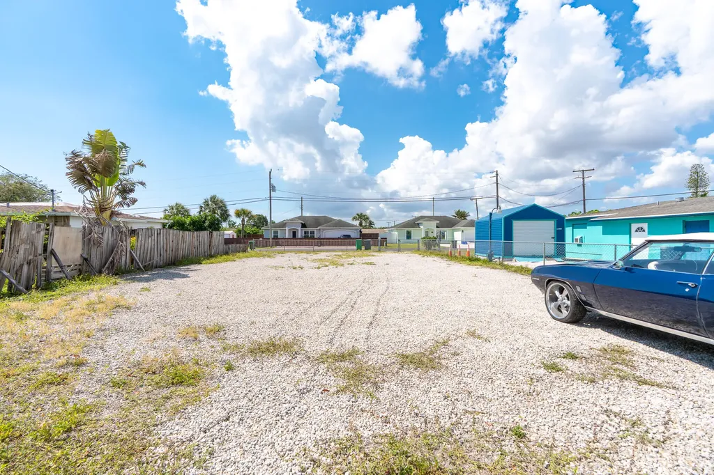 2720 Forest Hill Boulevard Palm Springs FL 33406