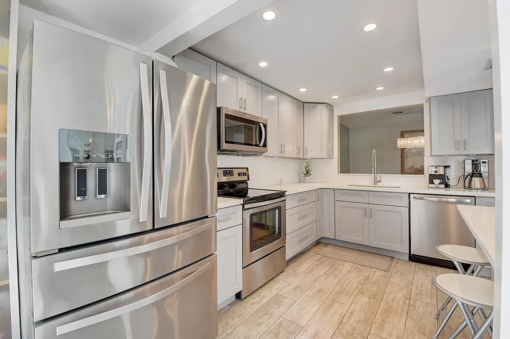 6595 Parkview Drive Boca Raton FL 33433