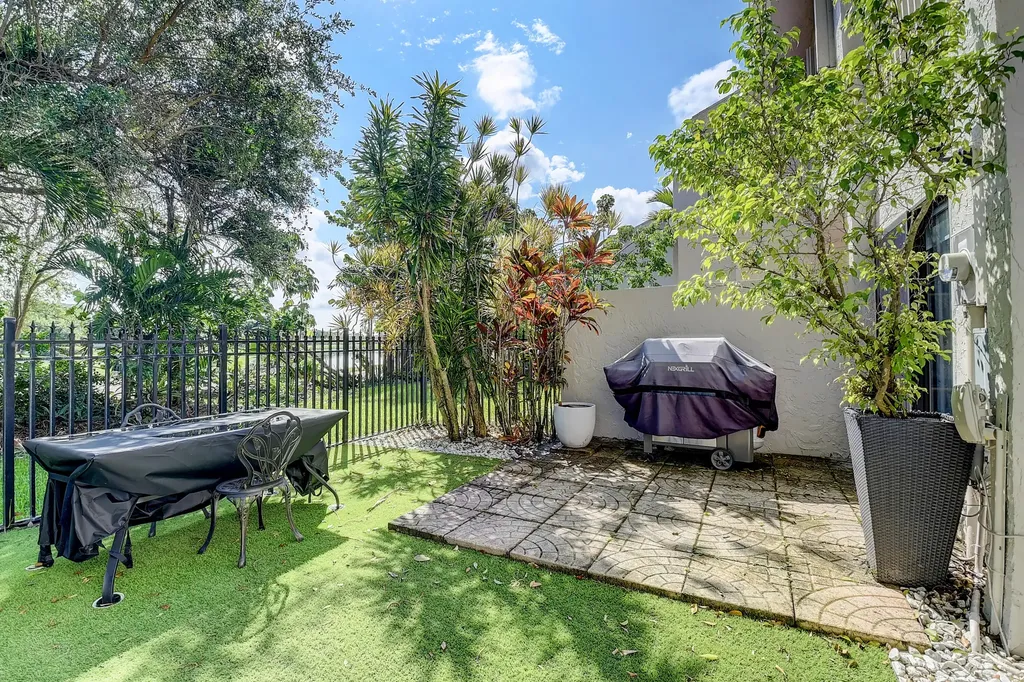 6595 Parkview Drive Boca Raton FL 33433