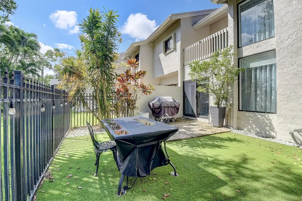 6595 Parkview Drive Boca Raton FL 33433