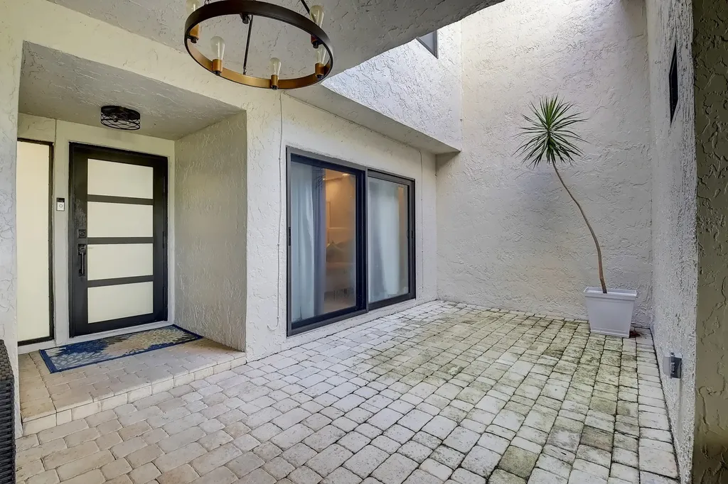 6595 Parkview Drive Boca Raton FL 33433