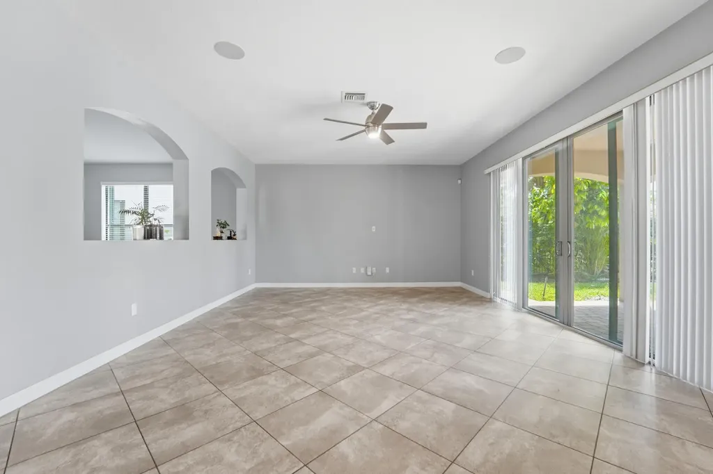 4521 Willow Basin Way Lake Worth FL 33467