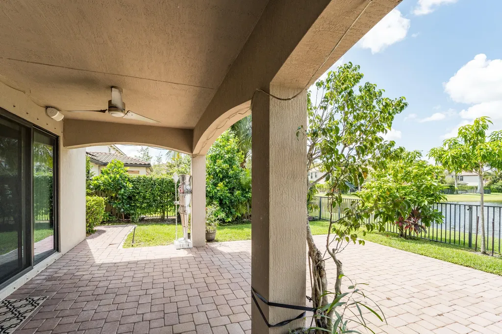 4521 Willow Basin Way Lake Worth FL 33467