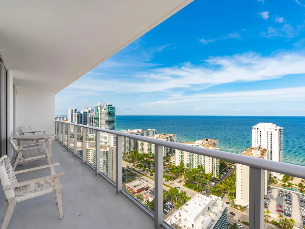 4010 S Ocean Drive Hollywood FL 33019