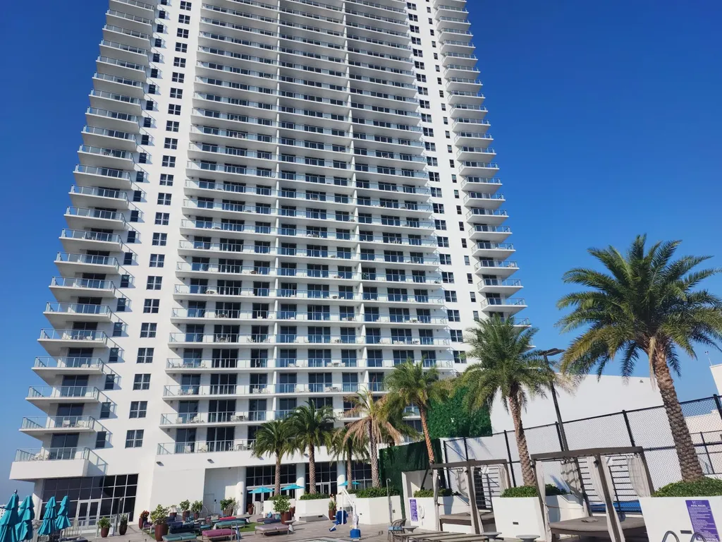 4010 S Ocean Drive Hollywood FL 33019