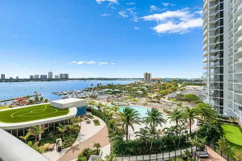 220 Lake Shore Drive Lake Park FL 33403