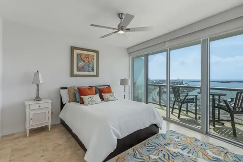 888 Biscayne Boulevard Miami FL 33132