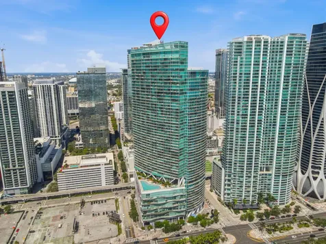 888 Biscayne Boulevard Miami FL 33132