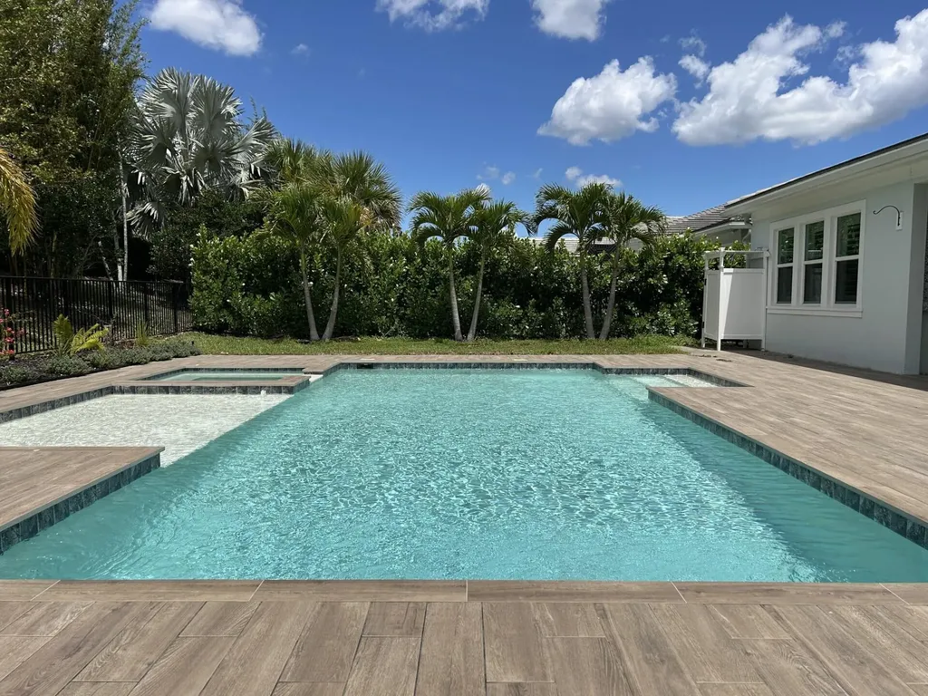 9268 Crestview Circle Palm Beach Gardens FL 33412