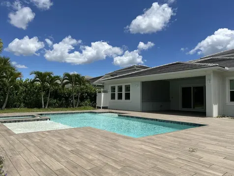 9268 Crestview Circle Palm Beach Gardens FL 33412