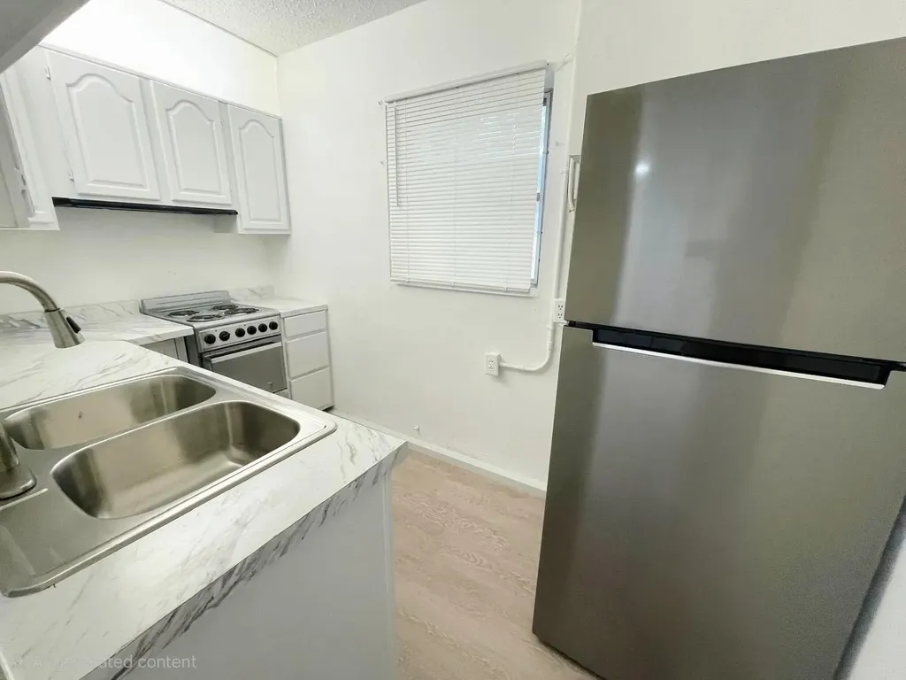 840 NW 33rd Street Oakland Park FL 33309