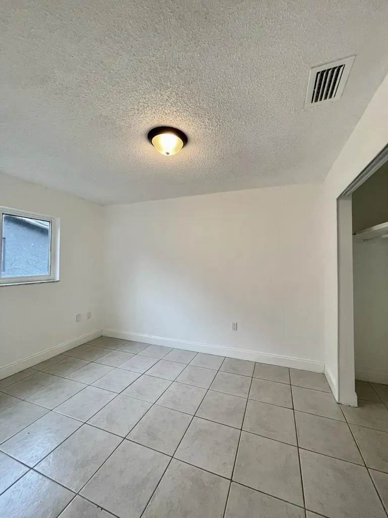 11420 NW 35th Street Sunrise FL 33323