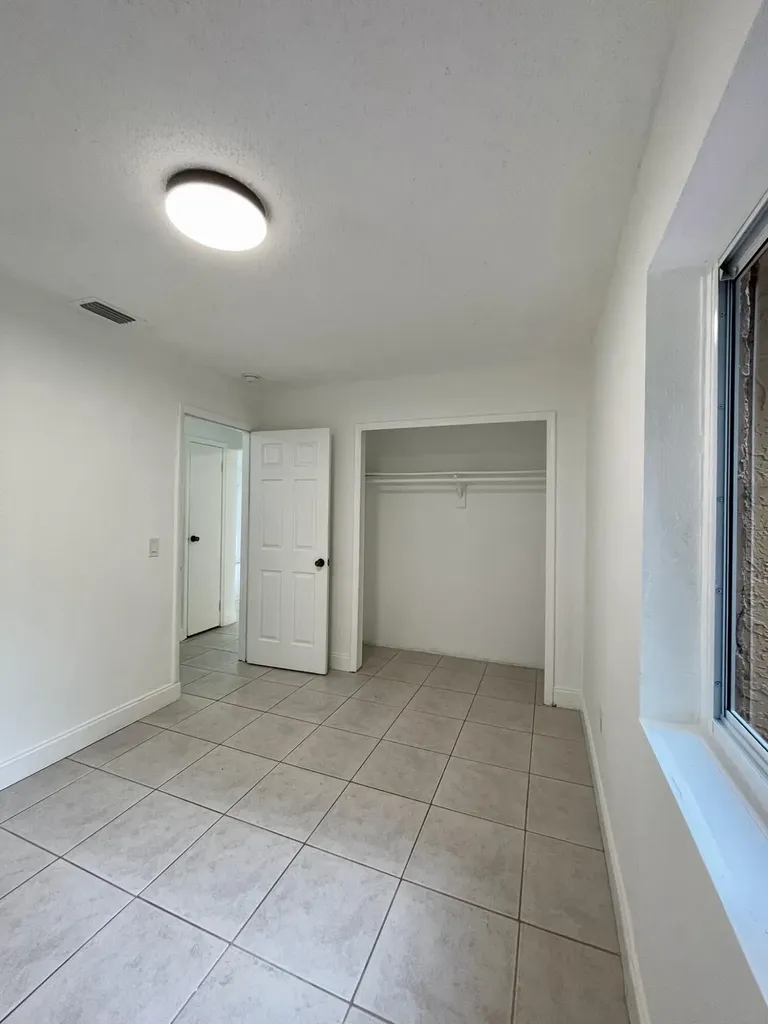 11420 NW 35th Street Sunrise FL 33323