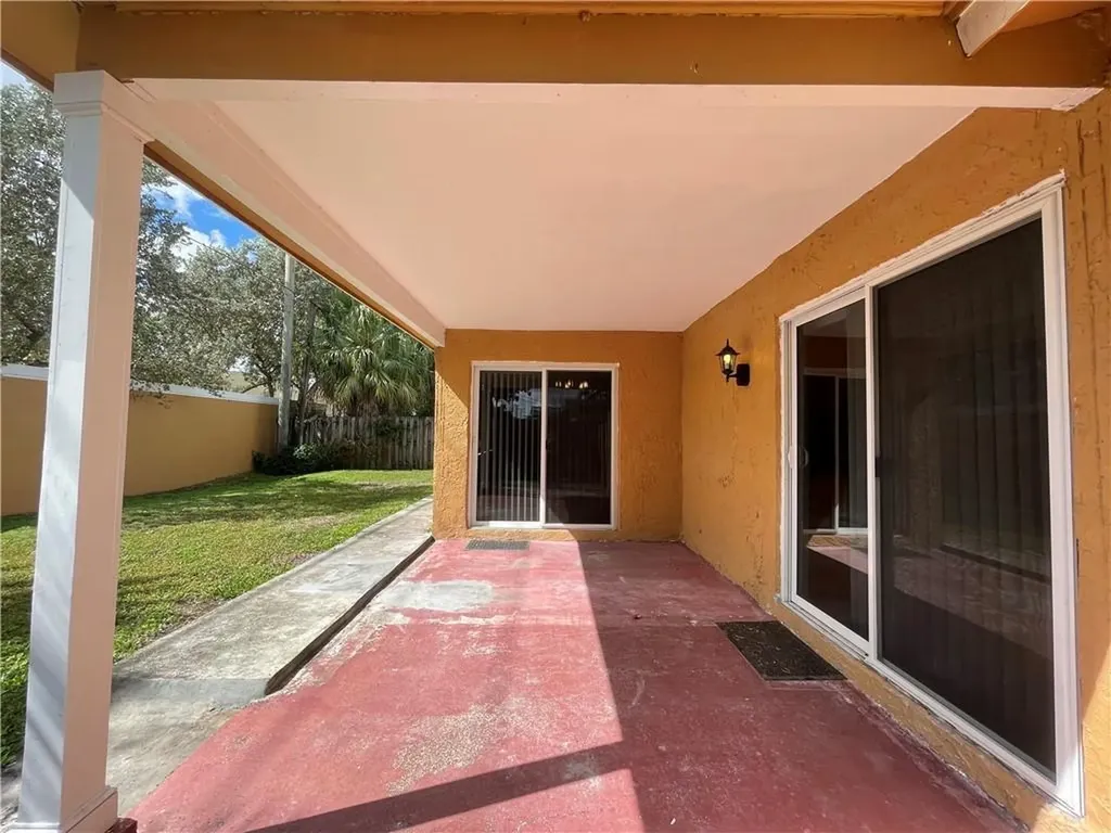 11420 NW 35th Street Sunrise FL 33323