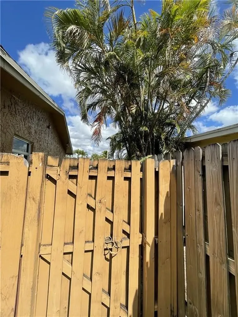 11420 NW 35th Street Sunrise FL 33323