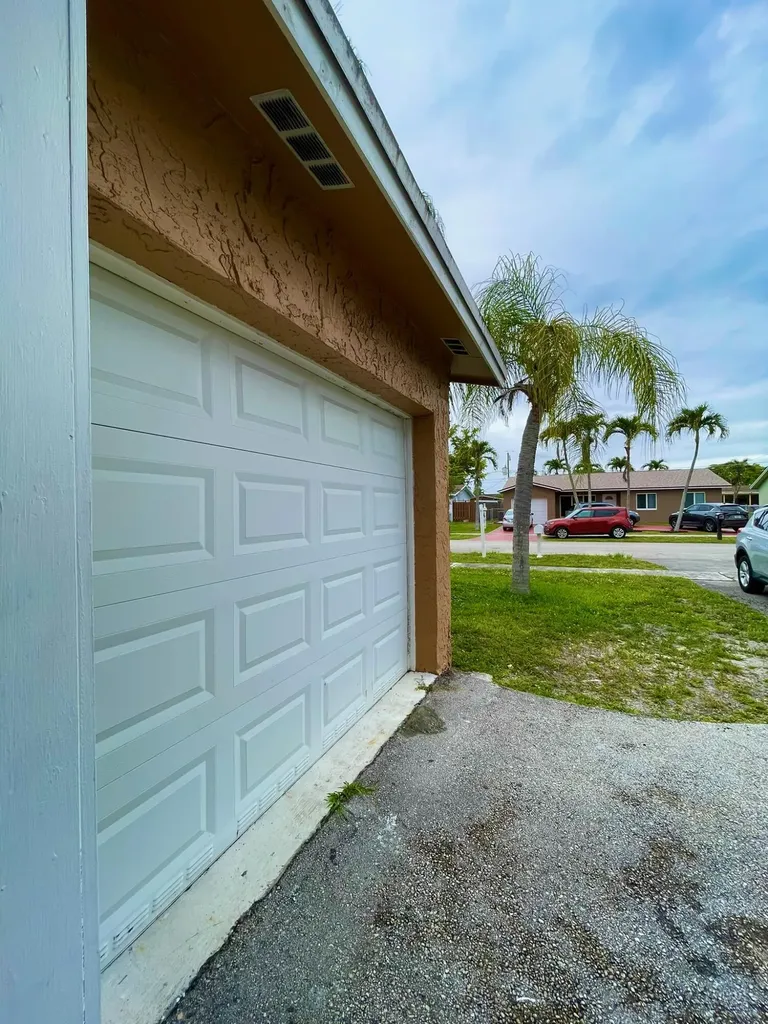 11420 NW 35th Street Sunrise FL 33323