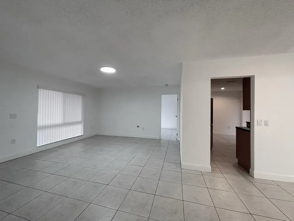 11420 NW 35th Street Sunrise FL 33323