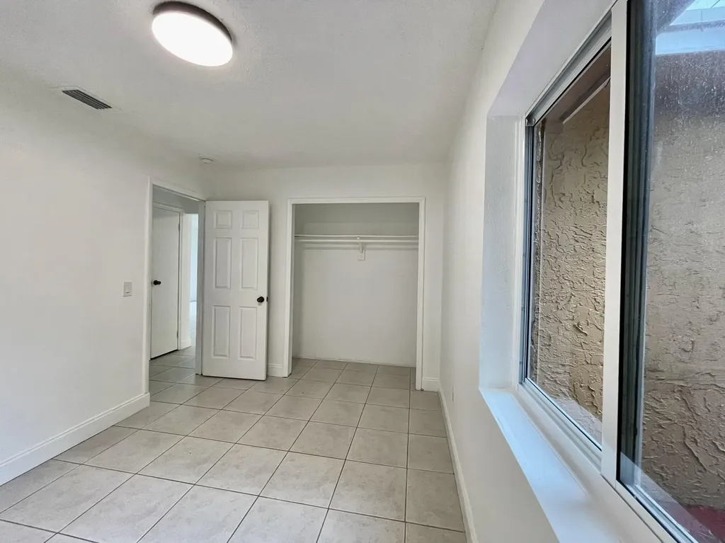 11420 NW 35th Street Sunrise FL 33323