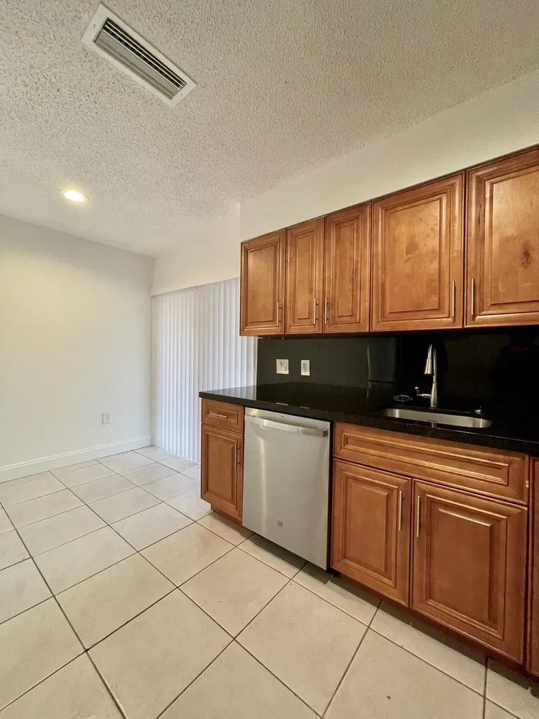 11420 NW 35th Street Sunrise FL 33323