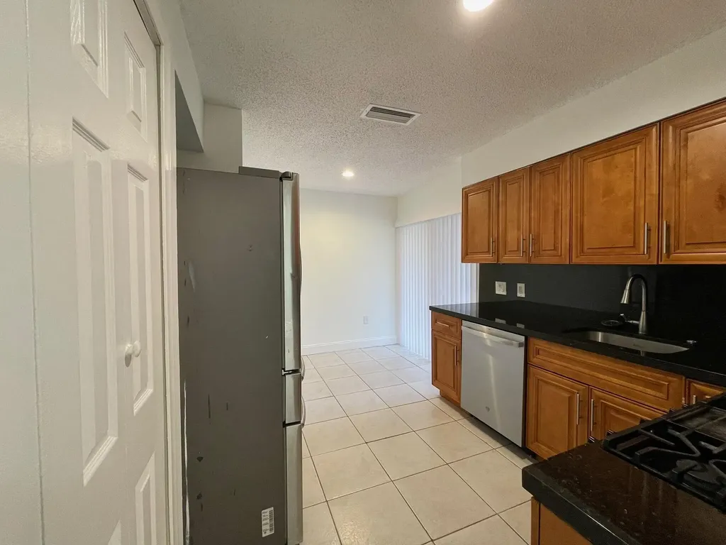 11420 NW 35th Street Sunrise FL 33323