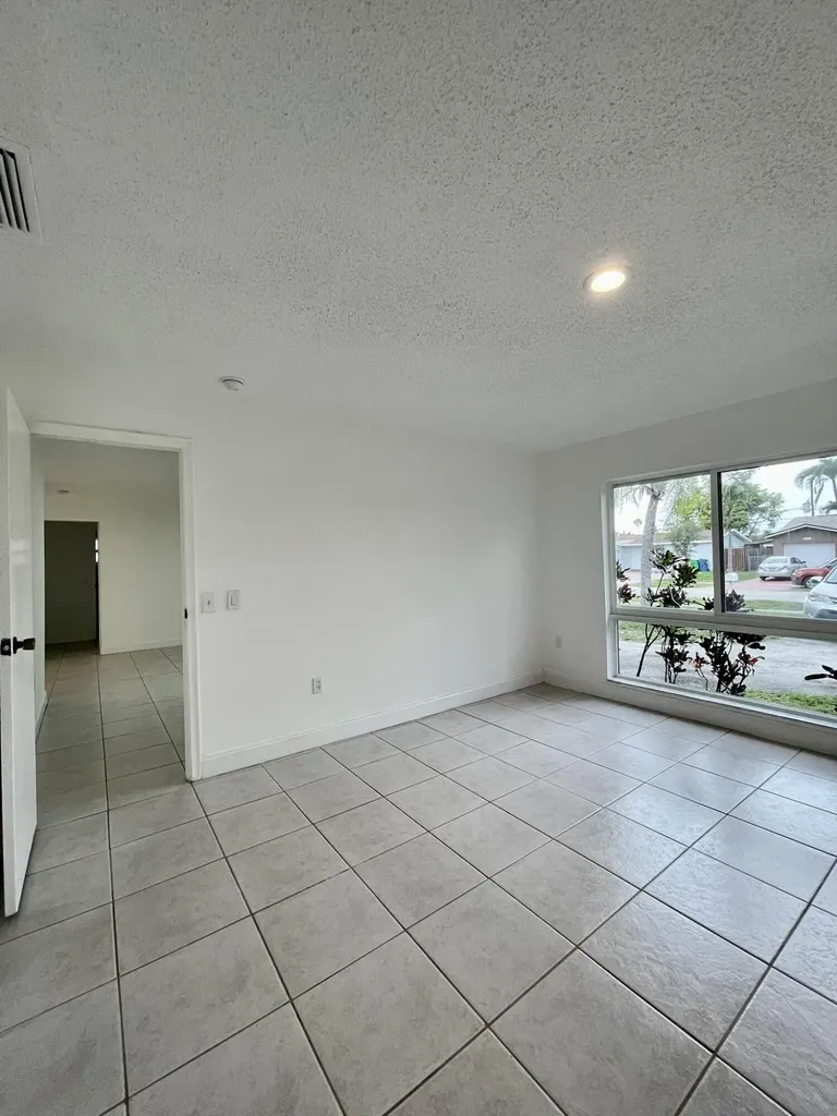 11420 NW 35th Street Sunrise FL 33323