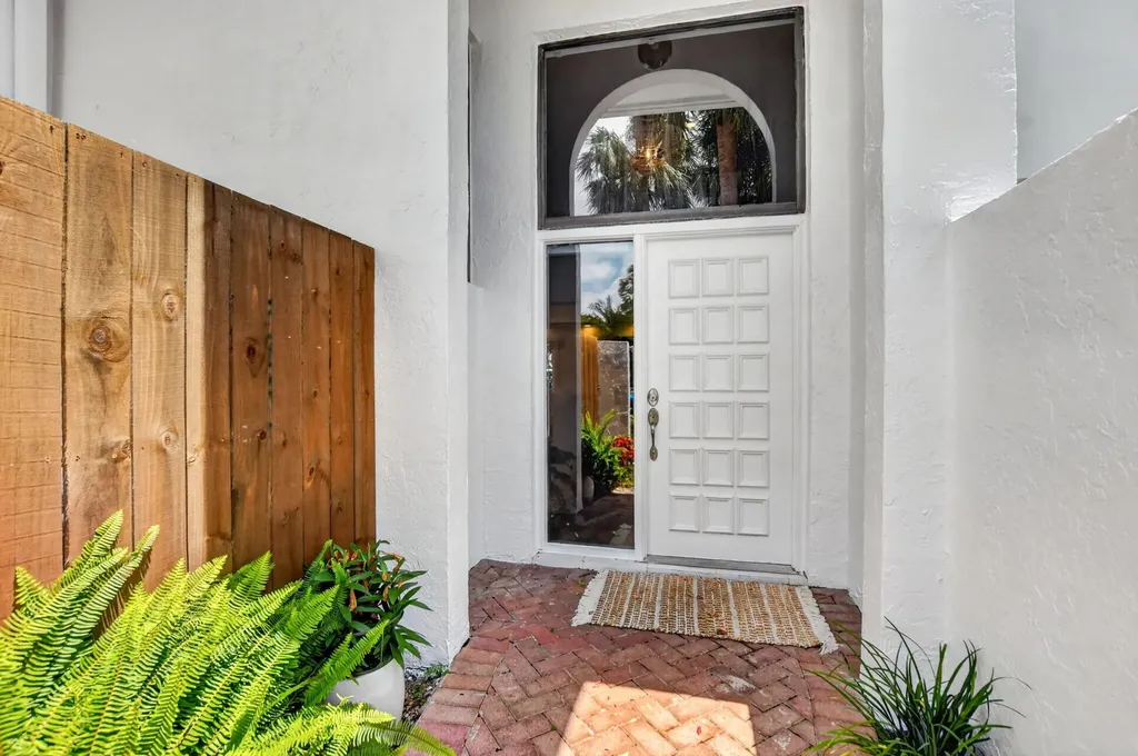 7409 Bondsberry Court Boca Raton FL 33434