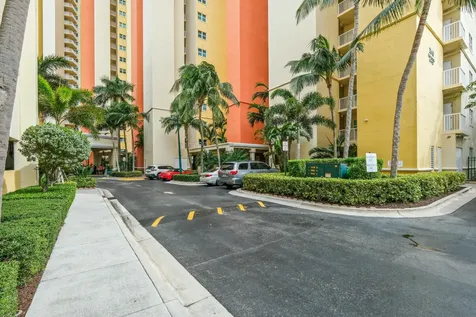 2640 Lake Shore Drive Riviera Beach FL 33404
