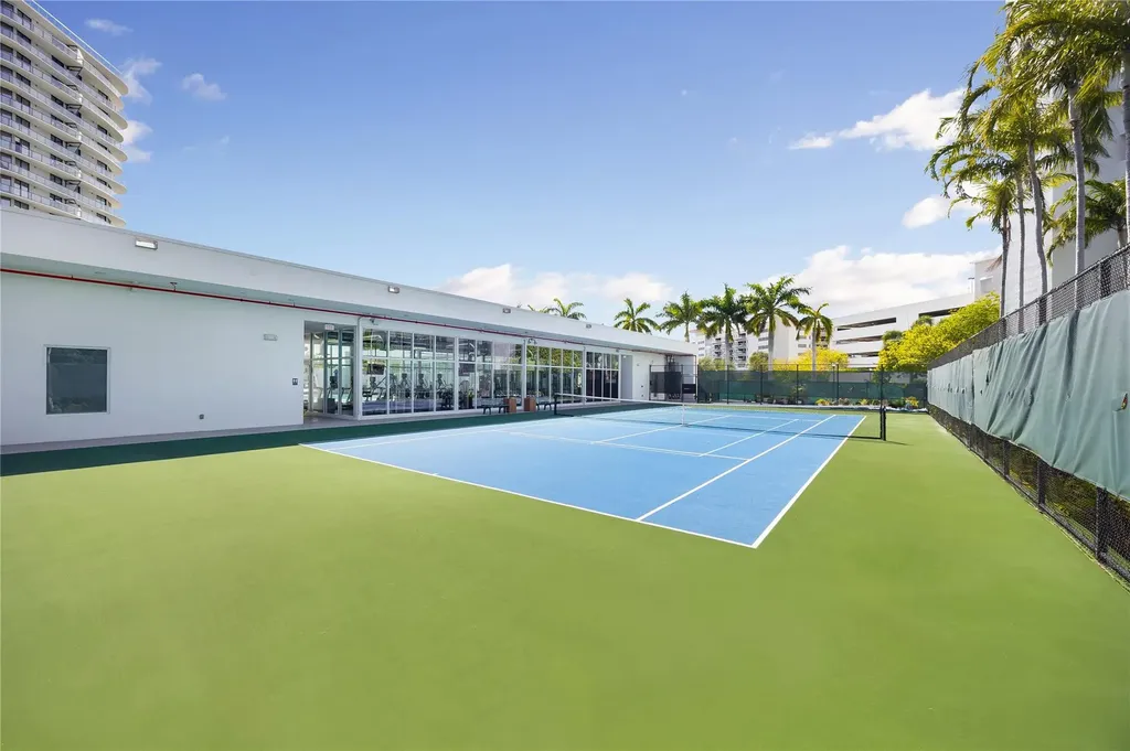 14951 Royal Oaks Lane North Miami FL 33181