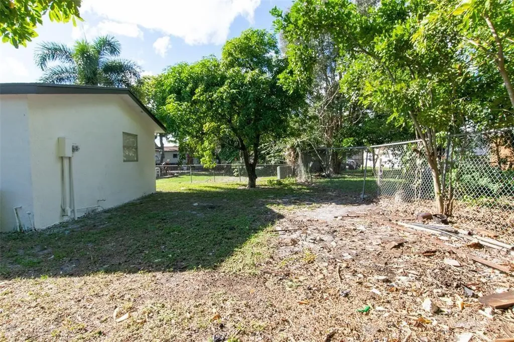 2921 NW 25th Street Fort Lauderdale FL 33311