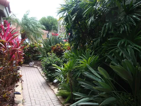 5736 NW 127th Terrace Coral Springs FL 33076