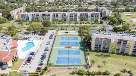 3590 Via Poinciana Lake Worth FL 33467