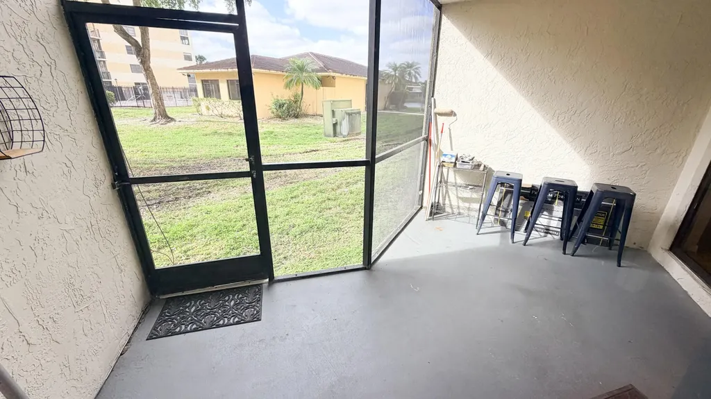6475 W Oakland Park Boulevard Lauderhill FL 33313