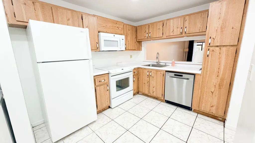 6475 W Oakland Park Boulevard Lauderhill FL 33313
