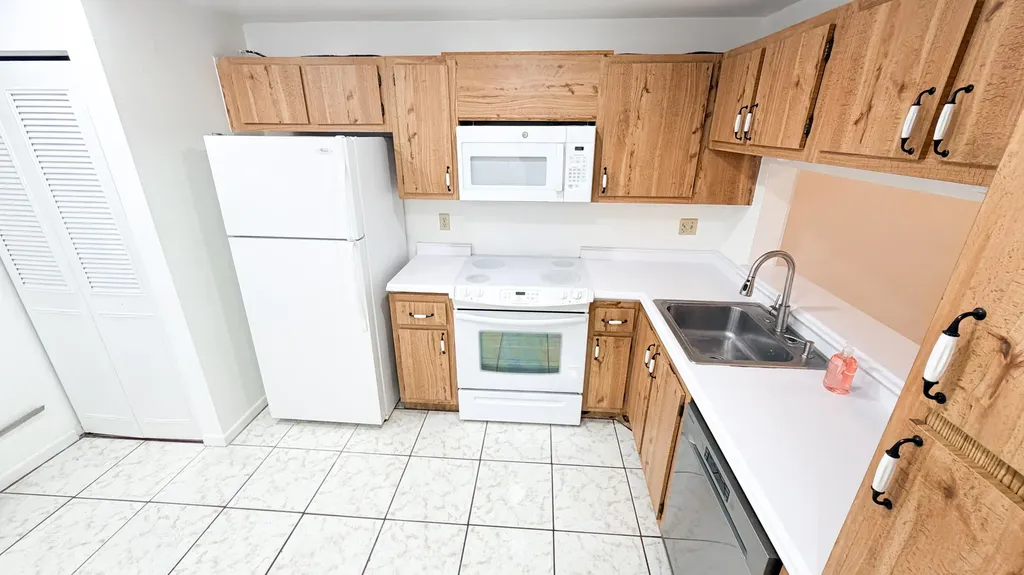 6475 W Oakland Park Boulevard Lauderhill FL 33313