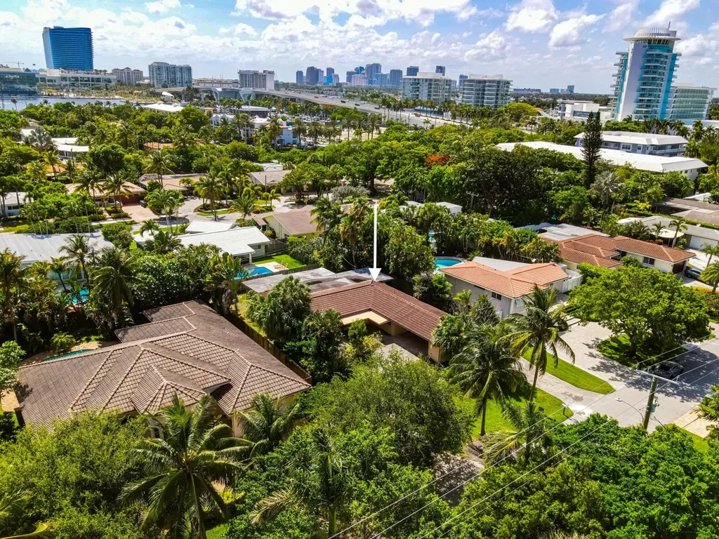 1817 SE 25 Avenue Fort Lauderdale FL 33316
