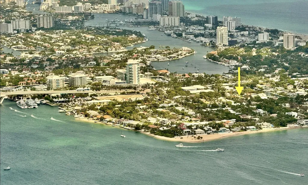 1817 SE 25 Avenue Fort Lauderdale FL 33316