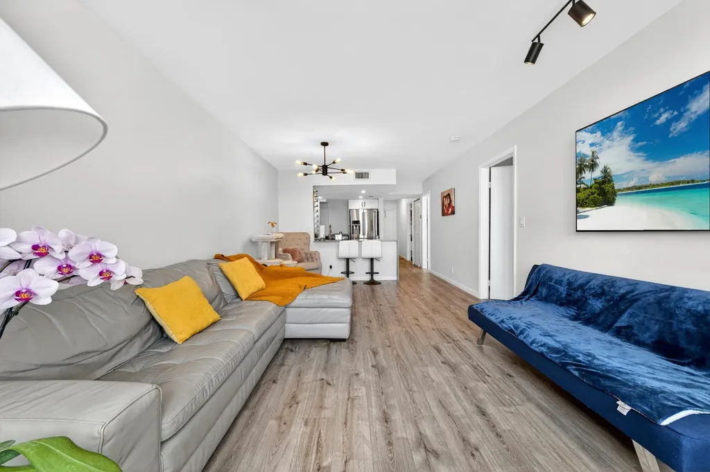 3223 Riverside Drive Coral Springs FL 33065